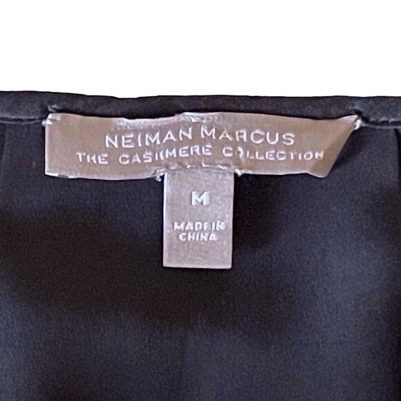 NEIMAN MARCUS Cashmere Silk Sweater Top Size Medium Black Boxy Relaxed Fit EUC - Picture 4 of 16